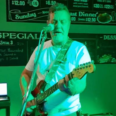 Coachman Hotel Motel Entertainment 1a